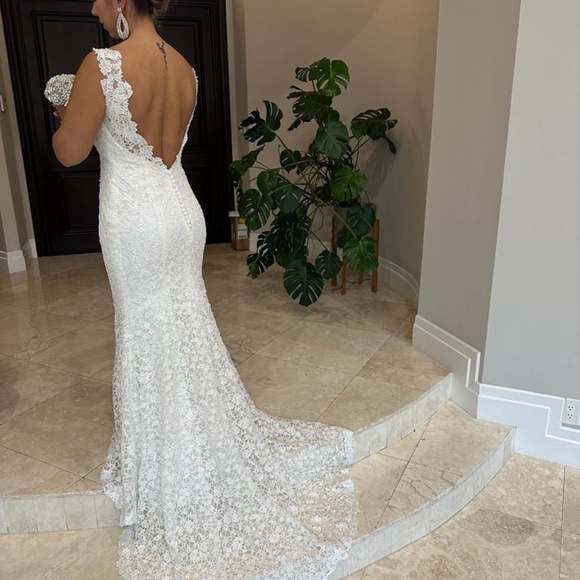 Rosa Clará Lace Wedding Dress - Picture 5 of 7